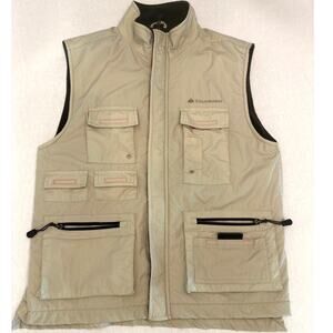 Artic Image Khaki Fishing Hunting Vest “Colorado” on Pocket Size Small Very Good